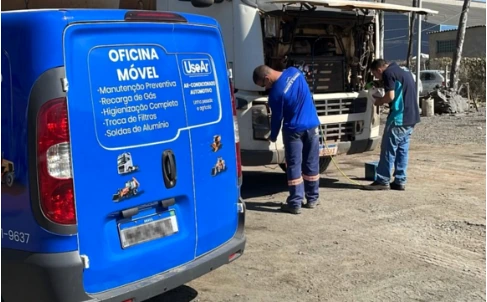 Equipe da UseAr realizando atendimento externo em veículo pesado
